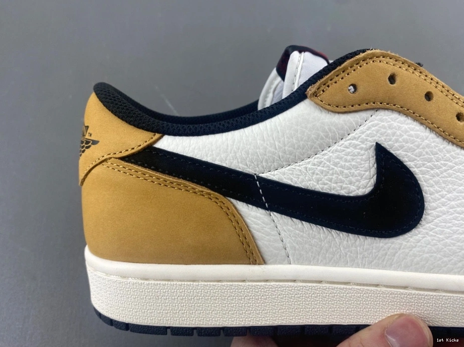  'Sail and 1 Low Air Golden CZ0790-107 Harvest' Jordan 0829